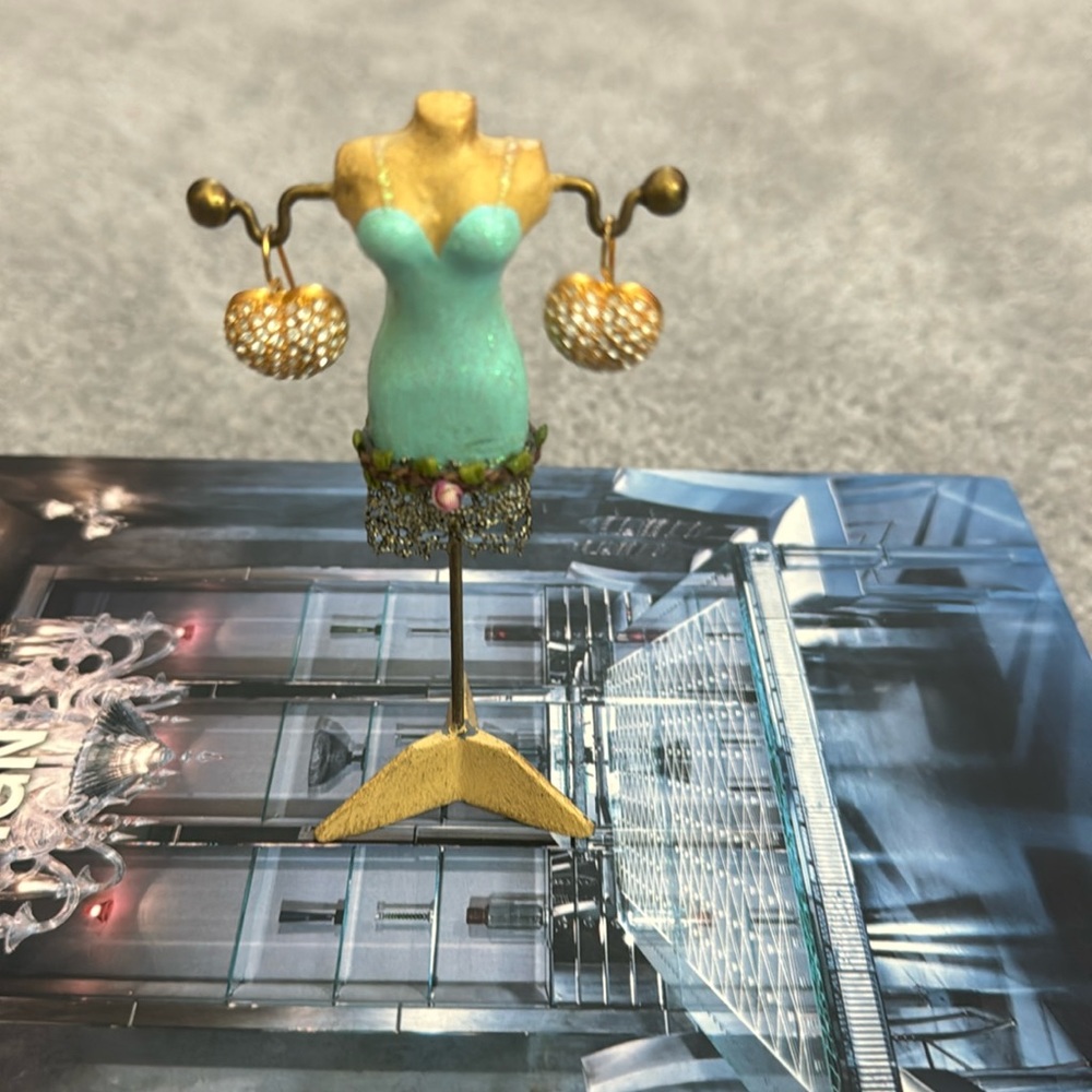 Earring Stand